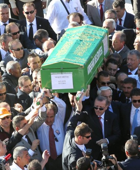 Bozkırın Tezenesi son yolculuğuna uğurlandı