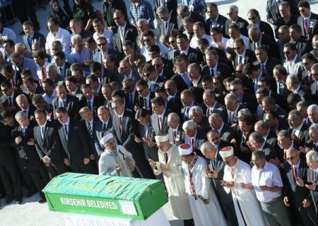 Bozkırın Tezenesi son yolculuğuna uğurlandı