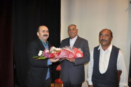 'Bozkırın Tezenesi'ne türkülü anma