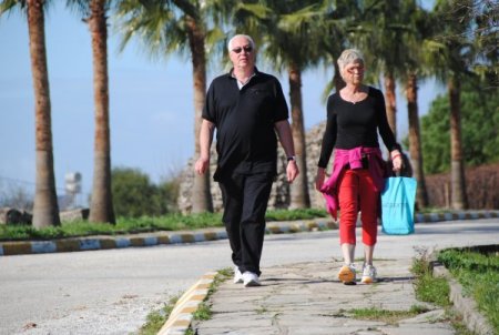 Boztaş: Ölü sezonu canlandırmak için sağlık turizmi yatırımlarına ihtiyaç var