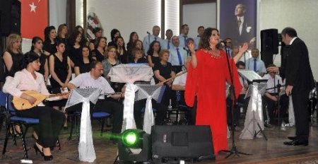 Bozüyük Halk Eğitim Merkezi'nde konser düzenlendi