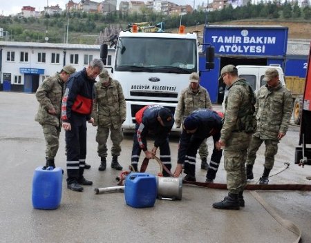 Bozüyük İtfaiyesi'nden askerlere yangın eğitimi