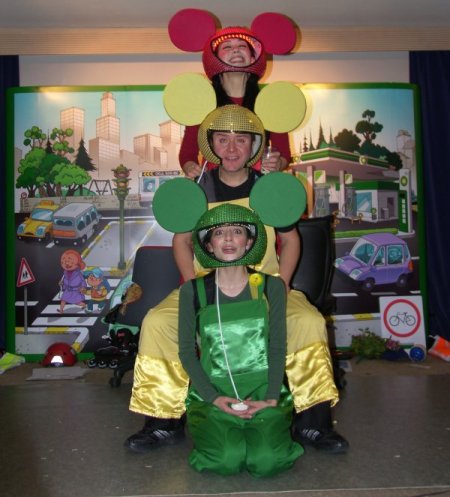 BP Yol Güvenliği Çocuk Tiyatrosu 'Konuşan Trafik' oyunu ile İzmir'de