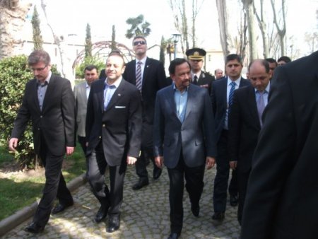 Branei Sultanı Tarihi Yarımadayı Gezdi