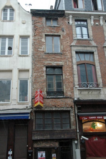 Brüksel’deki ‘küçük ev’ tartışmaların gölgesinde satıldı