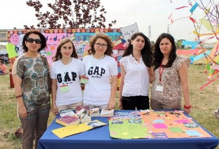 BTSO Kız Teknik ve Meslek Lisesi Bahar Şenliği düzenledi