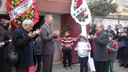 Bu İş Yerinin Geliri Öğrencilere Burs Olacak