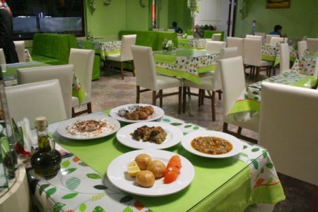 Bu İş Yerinin Geliri Öğrencilere Burs Olacak