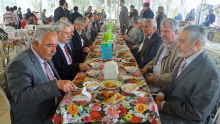 Bu kermesin geliri öğrencilere burs olacak