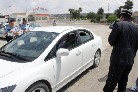 Bu Kez Ceza Değil Hediye İçin Durdurdular