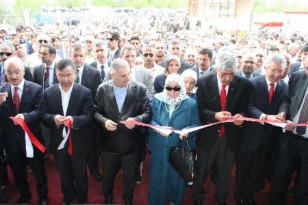 'Bu olaylar tek bayrak, tek vatan, tek millet olarak yaşama azmimizi artırıyor'