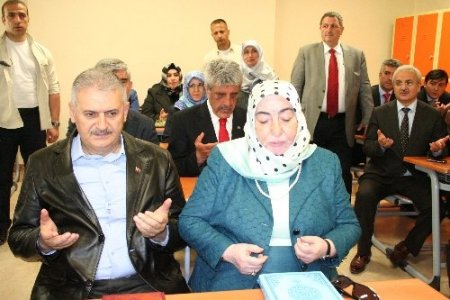 'Bu olaylar tek bayrak, tek vatan, tek millet olarak yaşama azmimizi artırıyor'