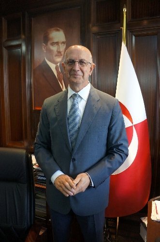 Bu üniversitenin öğrencileri mezun olmadan iş buluyor