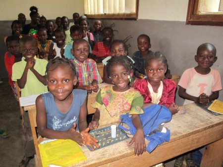 Bu yetimhanedeki çocuklar günde sadece bir öğün yemek yiyebiliyor