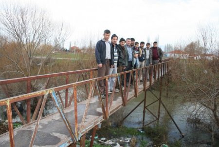 Bu yola asfalt en son 13 yıl önce atılmış