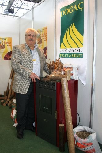 Buğdayın Sapı, Fıstığın Kabuğundan Odun Üretti