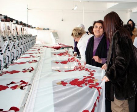 BUGİAD’lı kadın girişimciler, Selinay Tekstil’i ziyaret etti