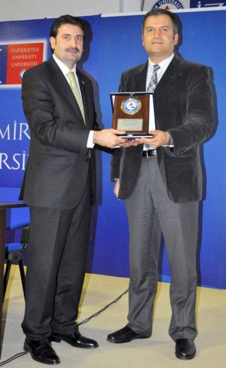 'Bugün karakolda atılan tokat için Türkiye ayağa kalkıyor'