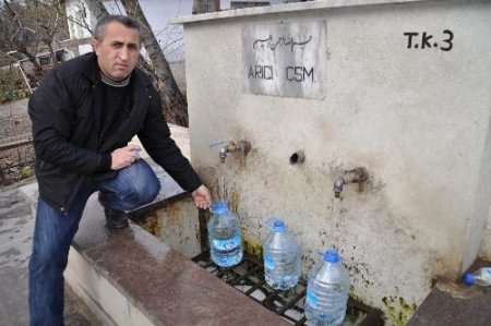 Bulanık Akan Çeşme Sularına Vatandaştan Tepki