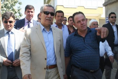 Bülent Arınç, Antalya’da akraba ziyaretinde bulundu