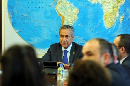 Bülent Arınç, Balkan ülkelerinden gelen gazetecileri kabul etti