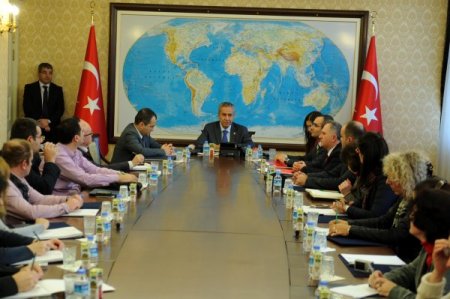 Bülent Arınç, Balkan ülkelerinden gelen gazetecileri kabul etti