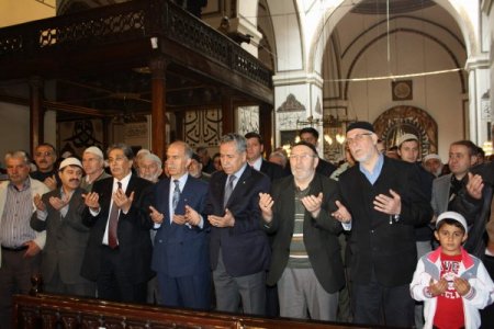 Bülent Arınç, Bediüzzaman Mevlidi’ne Katıldı