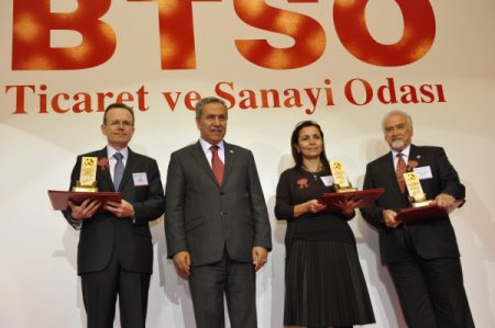Bülent Arınç, 'Ekonomiye Değer Katanlar'ı Ödüllendirdi