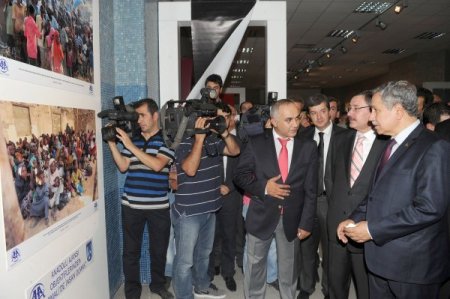 Bülent Arınç, Somali Fotoğrafları Sergisini Açtı