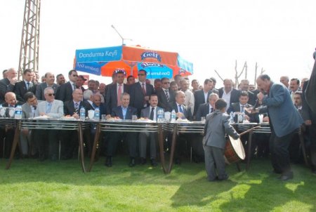 Bülent Arınç: Bizi Birbirimize Düşürenlere Karşı Yekvücut Olalım