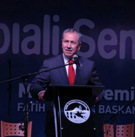 Bülent Arınç: Cezaevinde Gazeteci Sıfatı Taşıyıp Da Terör Örgütüne Üye Olmaktan Yatanlar Var