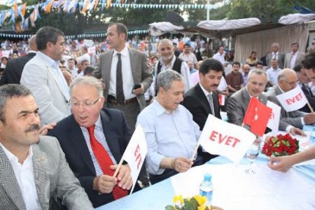 Bülent Arınç: Kemal Bey, Teamül Dediğin Şey Yazılı Hukukun Olmadığı Yerlerde Konuşulur