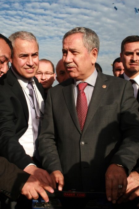 Bülent Arınç: Sağlık Bakanı Akdağ'ı Kıskanıyorum