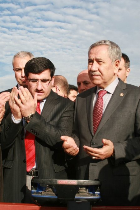 Bülent Arınç: Sağlık Bakanı Akdağ'ı Kıskanıyorum