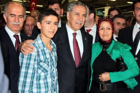 Bülent Arınç’ın otomobili olanlara maaş uyarısı