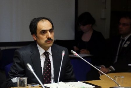 Bülent Korucu: Gazeteci, kamu yararı ve kamu zararı dengesini gözetmeli