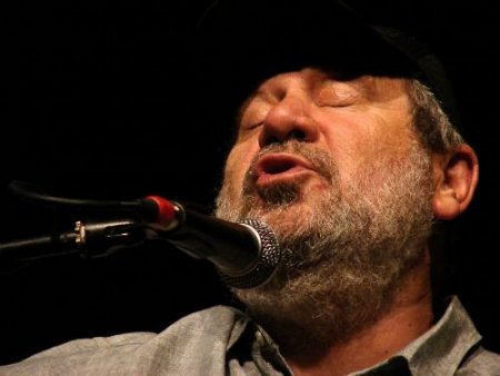 Bülent Ortaçgil Unutlmaz Bir Konser Verdi