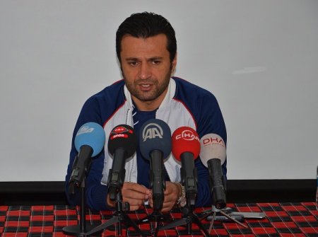 Bülent Uygun: Cuma günü kendi evimizde 3 puanı alan taraf olmak istiyoruz