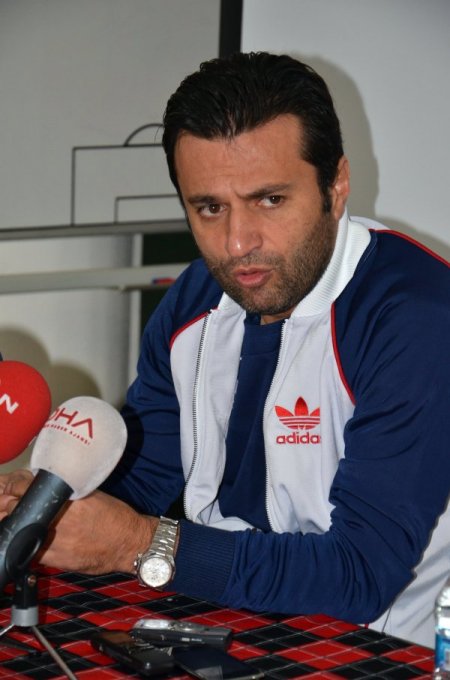 Bülent Uygun: Cuma günü kendi evimizde 3 puanı alan taraf olmak istiyoruz