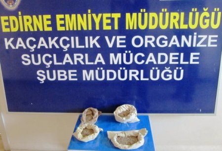 Bulgar bayanın paltosunda uyuşturucu çıktı