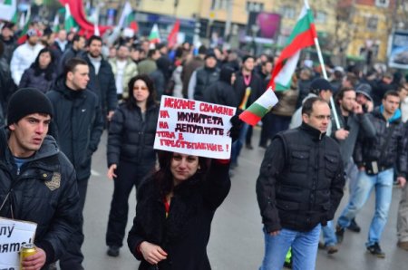 Bulgaristan, elektrik faturaları için ayağa kalktı