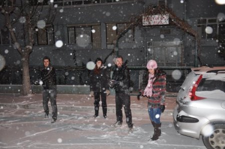 Bulgaristan, kar yağışı sebebiyle sınır kapısını kapattı