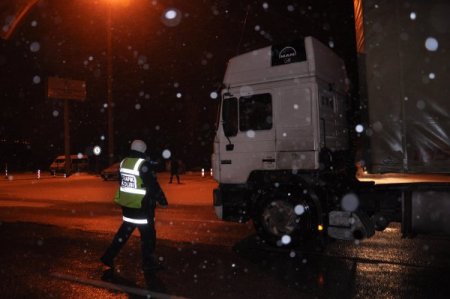 Bulgaristan, kar yağışı sebebiyle sınır kapısını kapattı