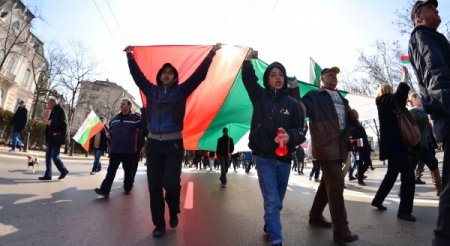 Bulgaristan'da milli bayram protestolar gölgesinde geçti