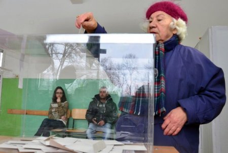 Bulgaristan'da referanduma ilgi düşük