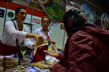 Bulgaristan’daki kermese Türk standı damgasını vurdu