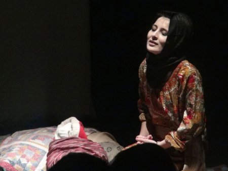 Bulgaristan'daki Türk öğrencilerden 'Çanakkale geçilmez' oyunu