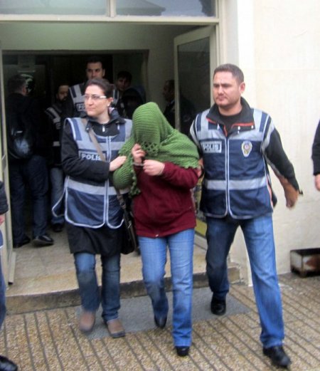 Buluşma geceleri düzenleyerek fuhuş yaptıran şebeke çökertildi