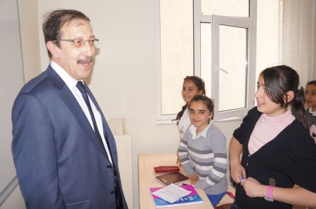 Bulutlar: Okuma salonlarının ve öğretmenlerin kıymetini bilin