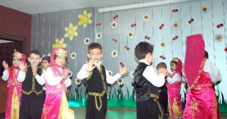 Burç Ceyhan Koleji minik öğrencileri hünerlerini sergiledi